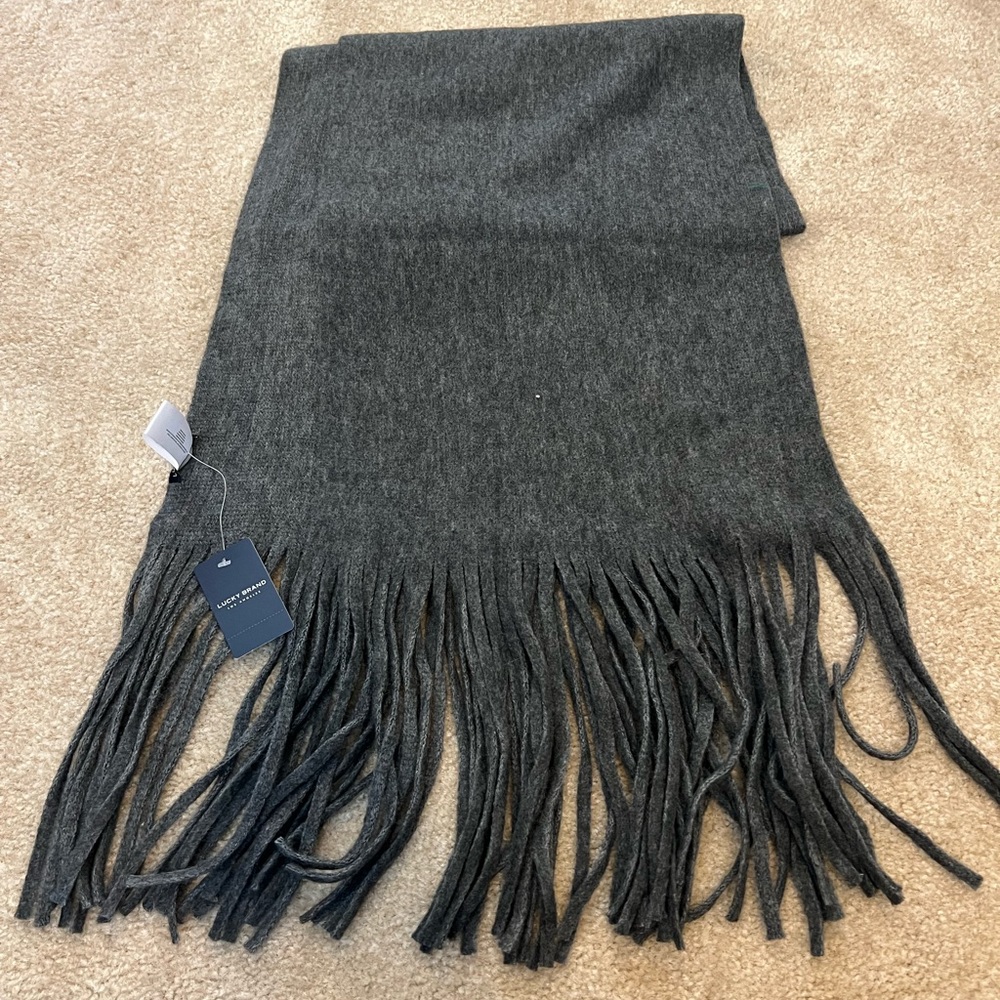 Lucky brand gray scarf